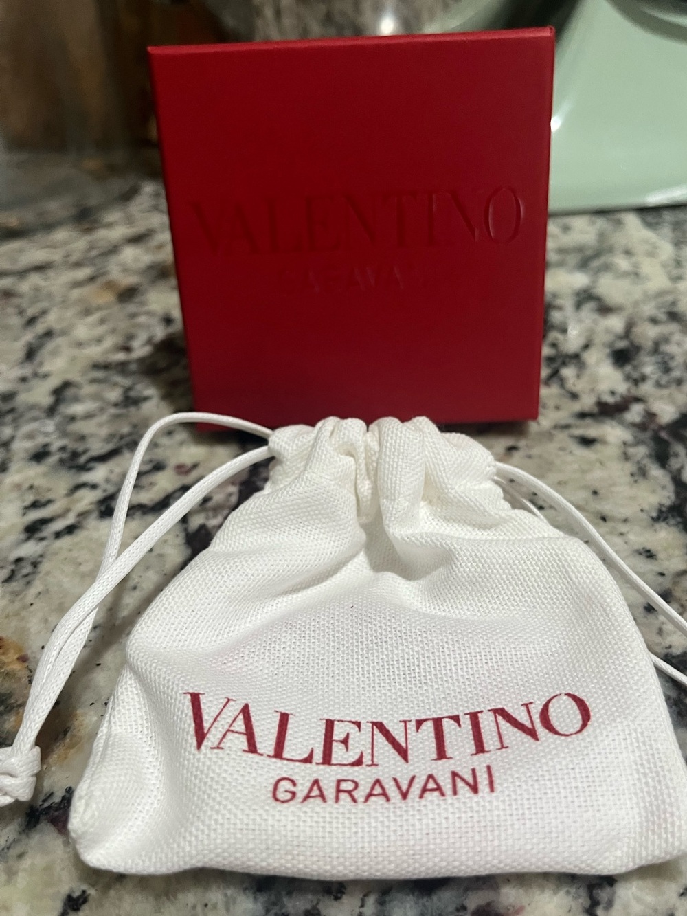 NIB** Valentino VLogo Signature bracelet - Picture 2 of 7